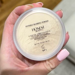 Honest Beauty Invisible Blurring Powder, top is not sealed but never been used